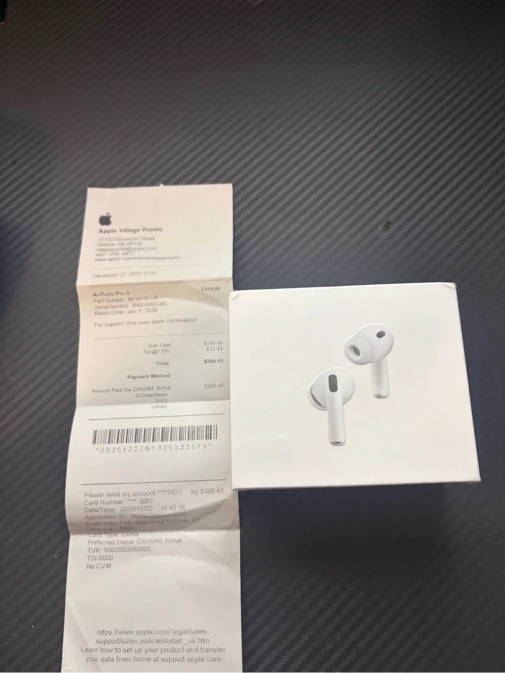 Apple AirPods (White) Wireless Earbuds with Charging Case